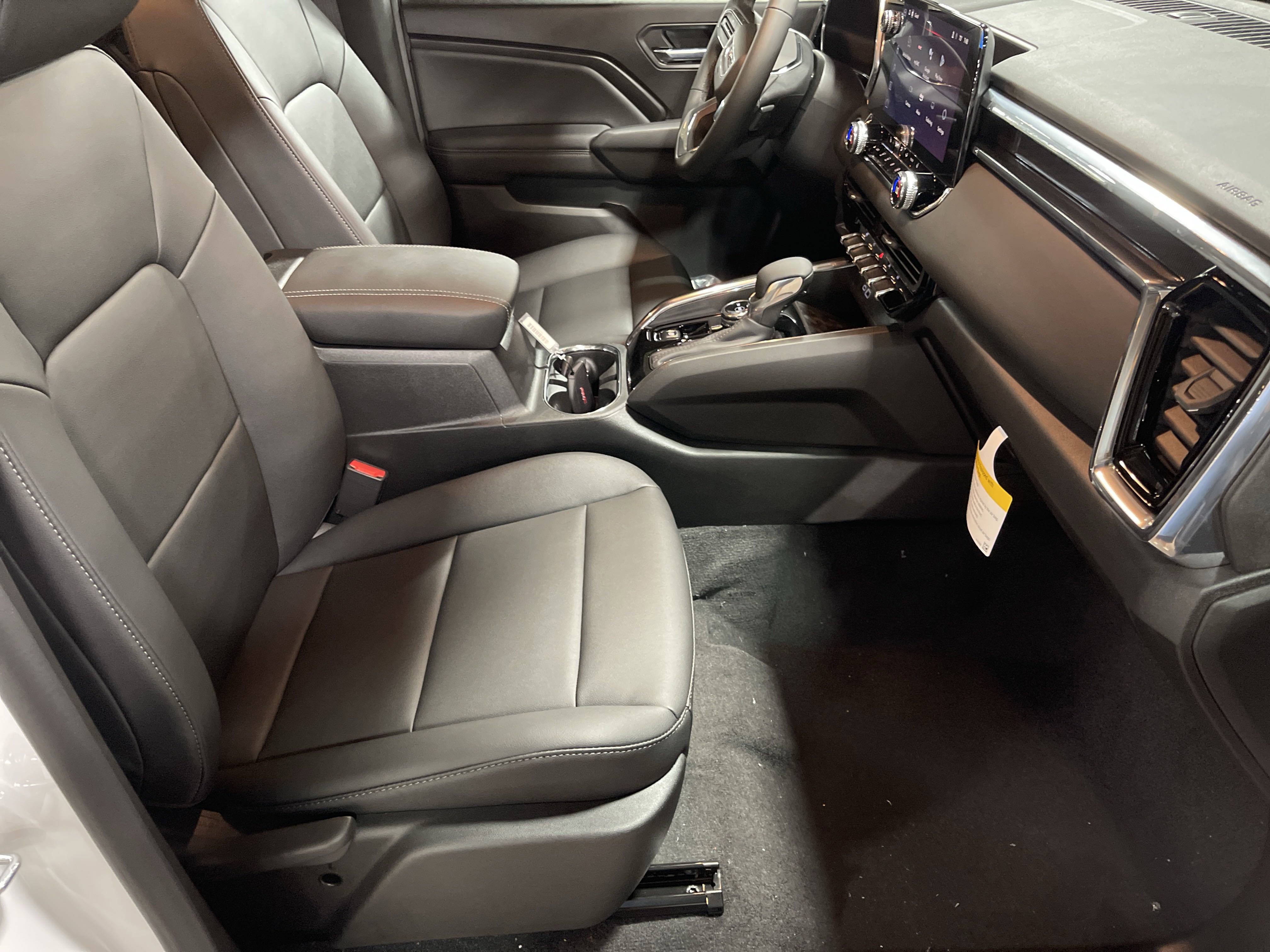 2025 Gmc Canyon Elevation photo 5