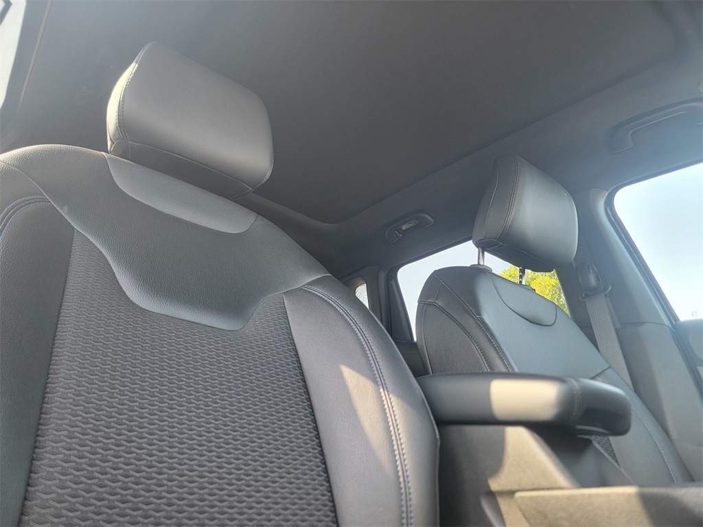 2025 Jeep Compass Latitude photo 13