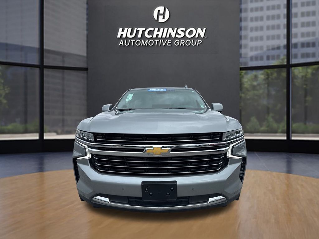 2024 Chevrolet Suburban LT photo 8