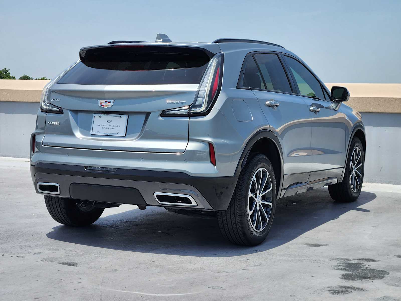 2025 Cadillac XT4 Sport photo 3
