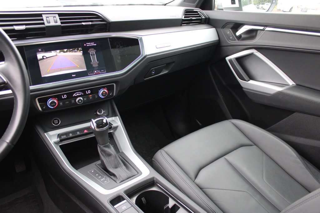 2021 Audi Q3 S line Premium 45 TFSI photo 22