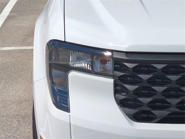 2025 Ford Maverick XL photo 9