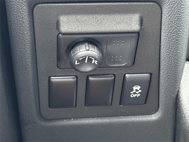 2015 Nissan Rogue Select S photo 23