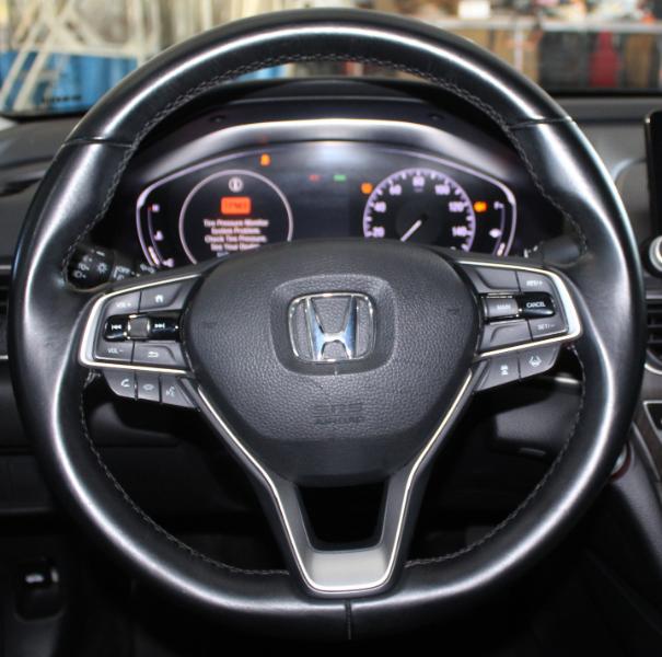 2019 Honda Accord EX-L photo 24