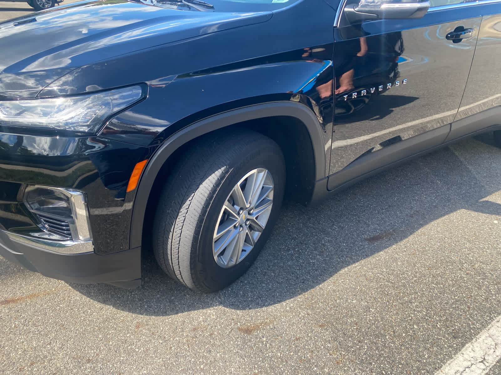 2023 Chevrolet Traverse Cloth photo 3