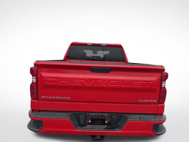 2023 Chevrolet Silverado 1500 Custom photo 4