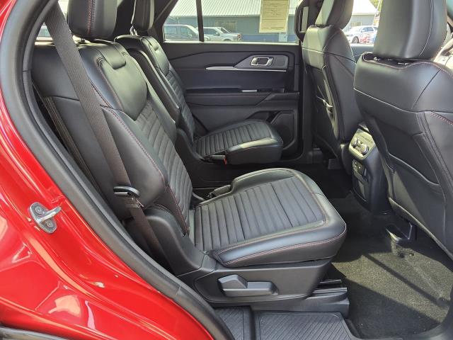 2025 Ford Explorer ST-Line photo 12