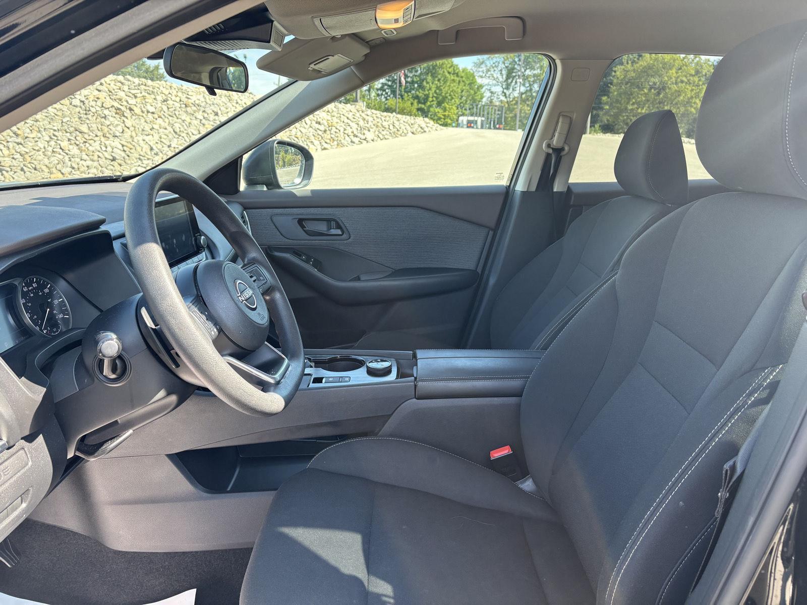 2023 Nissan Rogue S photo 3