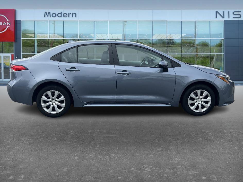 2024 Toyota Corolla LE photo 4