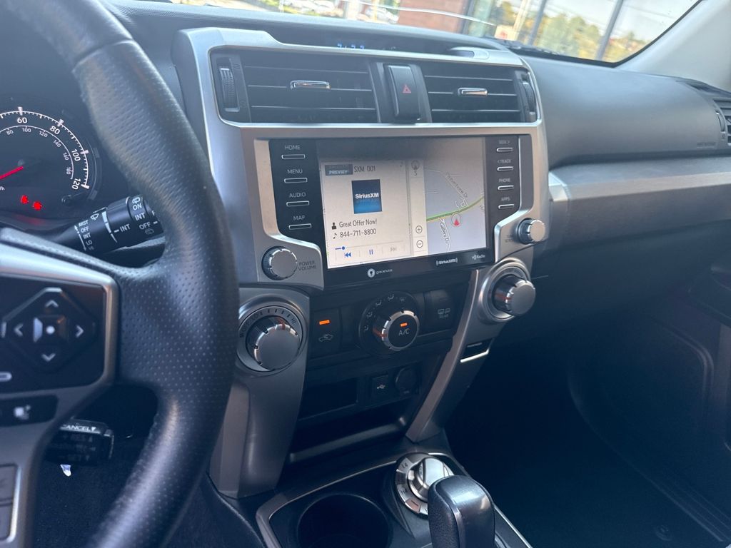 2020 Toyota 4Runner SR5 Premium photo 17