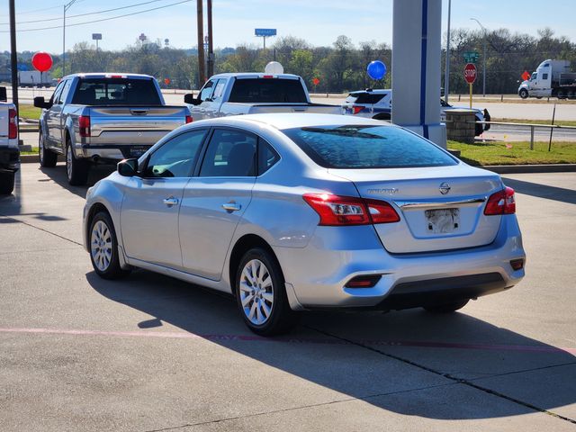 2016 Nissan Sentra S photo 4