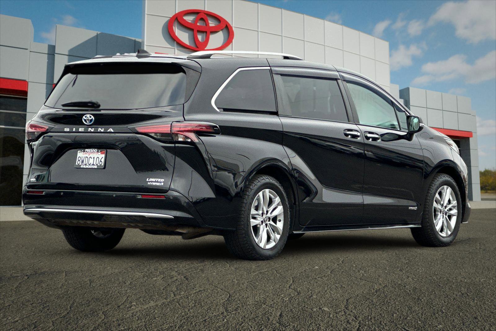 2021 Toyota Sienna Limited photo 3