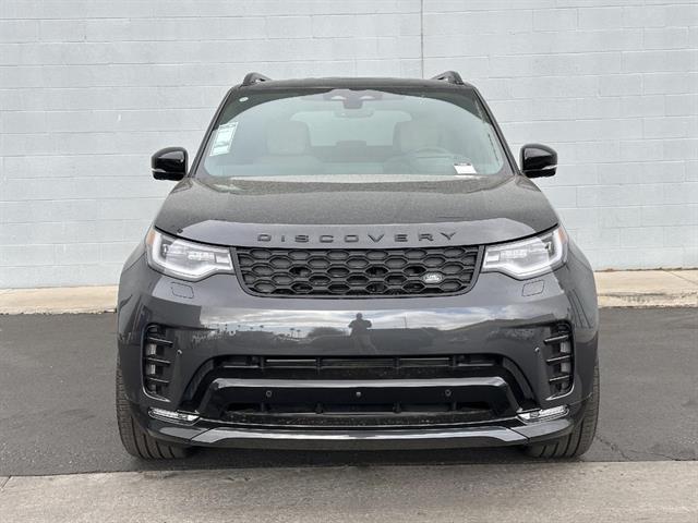 2025 Land Rover Discovery P360 Dynamic SE photo 4