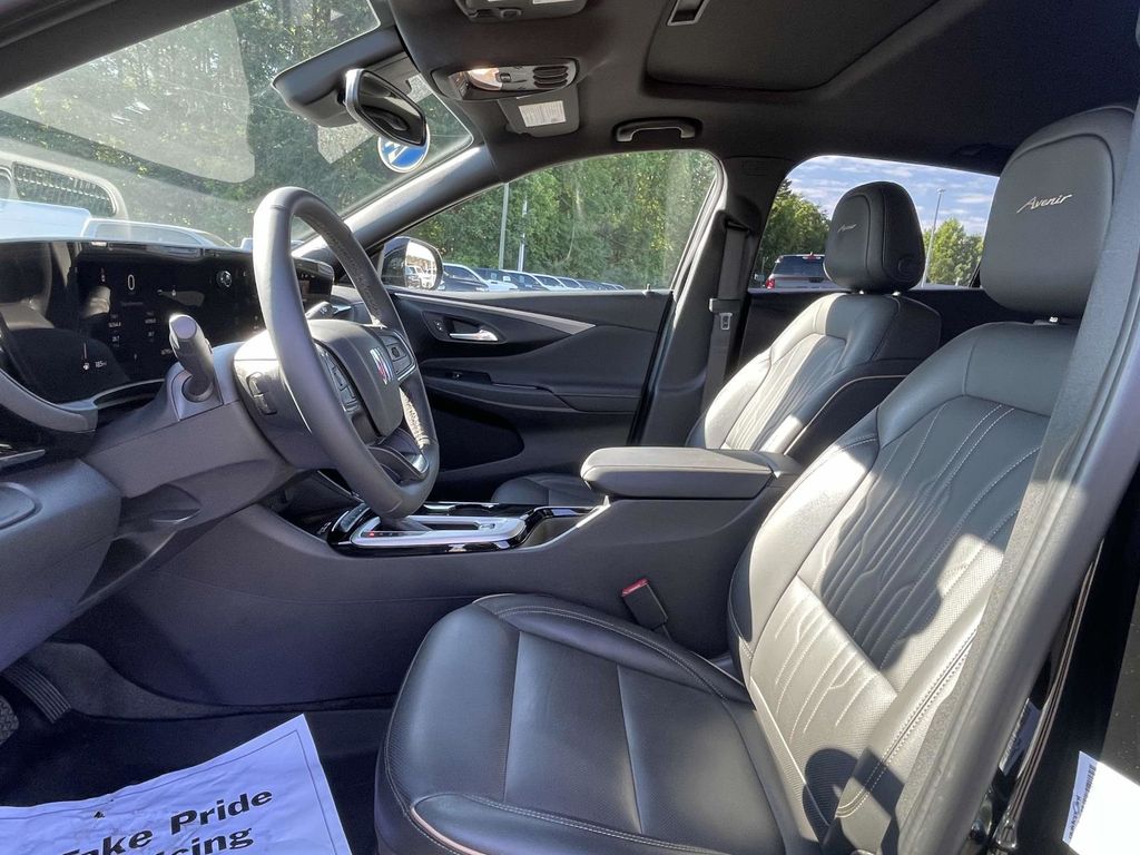 2024 Buick Envista Avenir photo 25