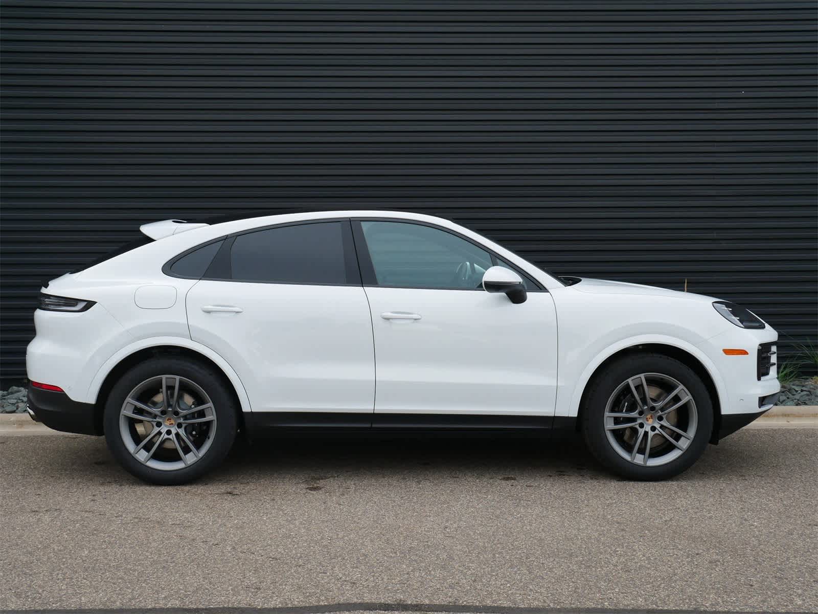 2026 Porsche Cayenne Coupe photo 20