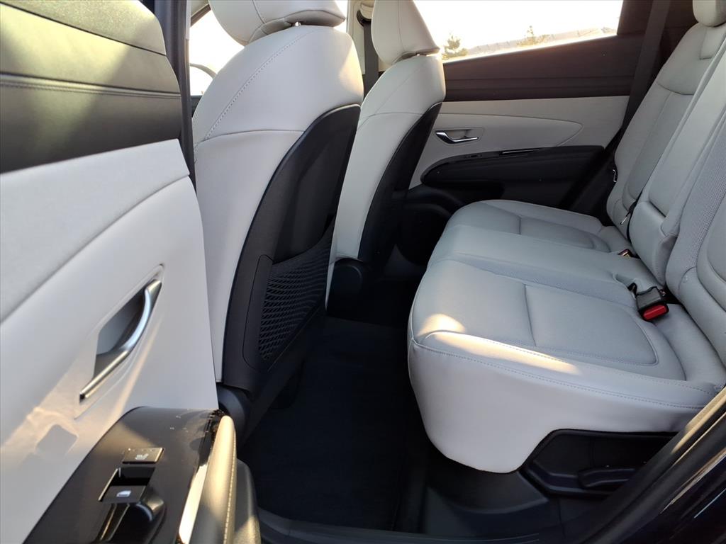 2026 Hyundai Tucson Hybrid Limited photo 4