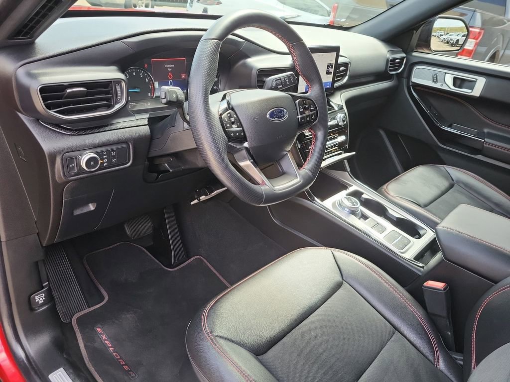 2022 Ford Explorer ST-Line photo 8