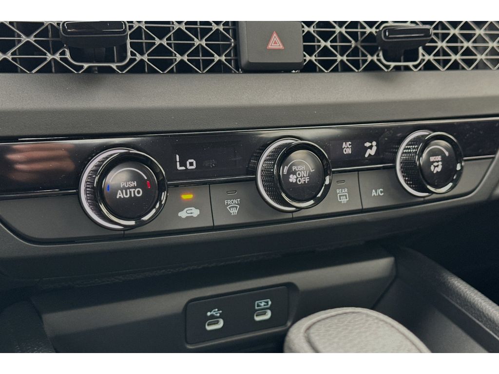 2025 Honda Accord LX photo 21