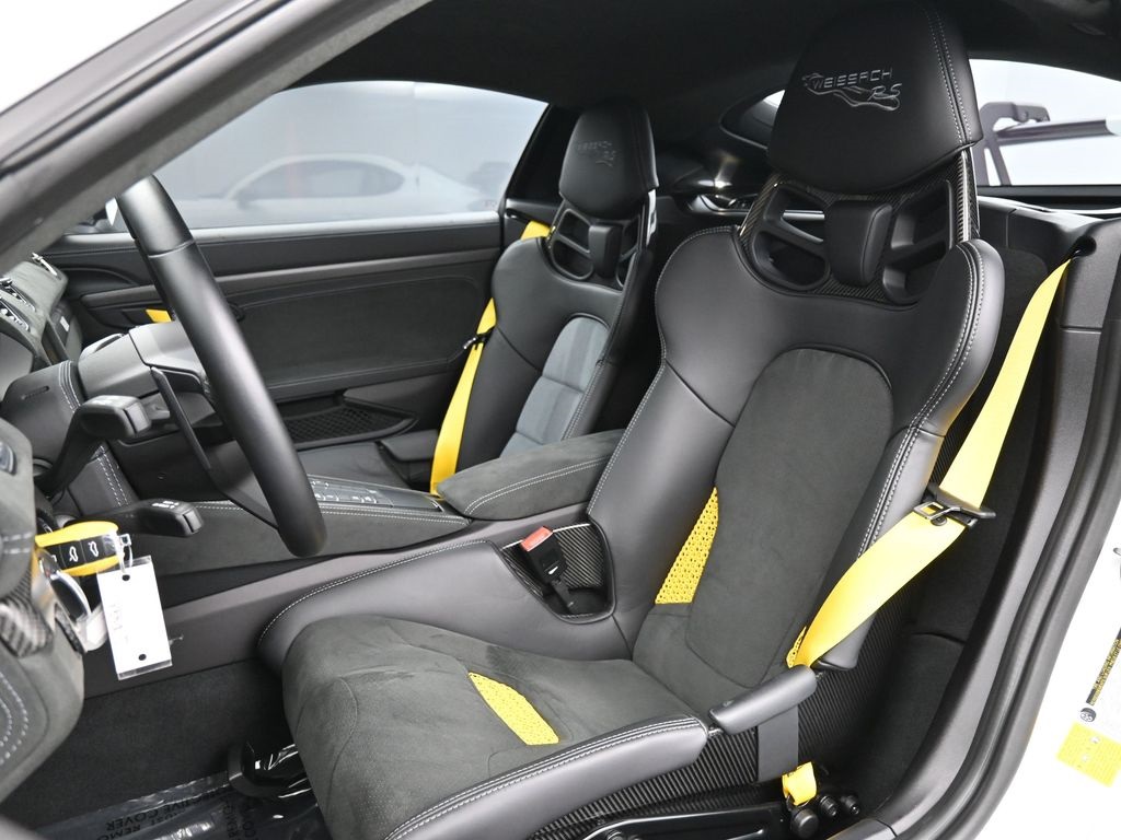 2024 Porsche Cayman GT4 RS photo 3