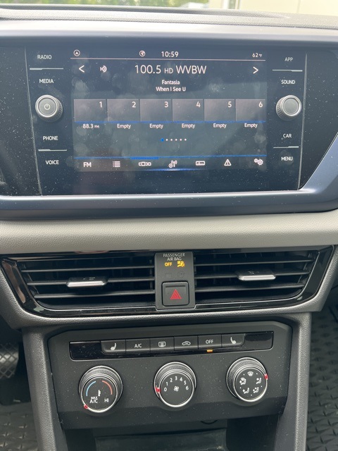2022 Volkswagen Taos SE photo 21