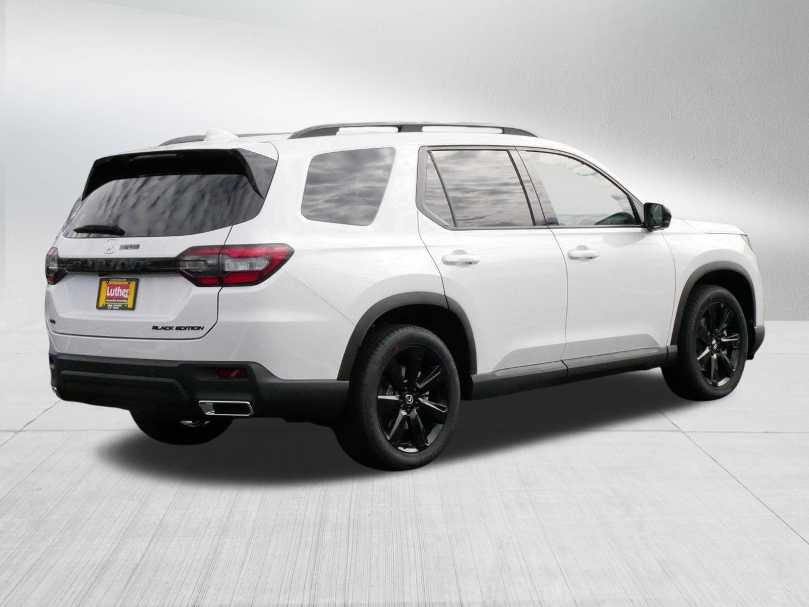 2025 Honda Pilot Black Edition photo 7