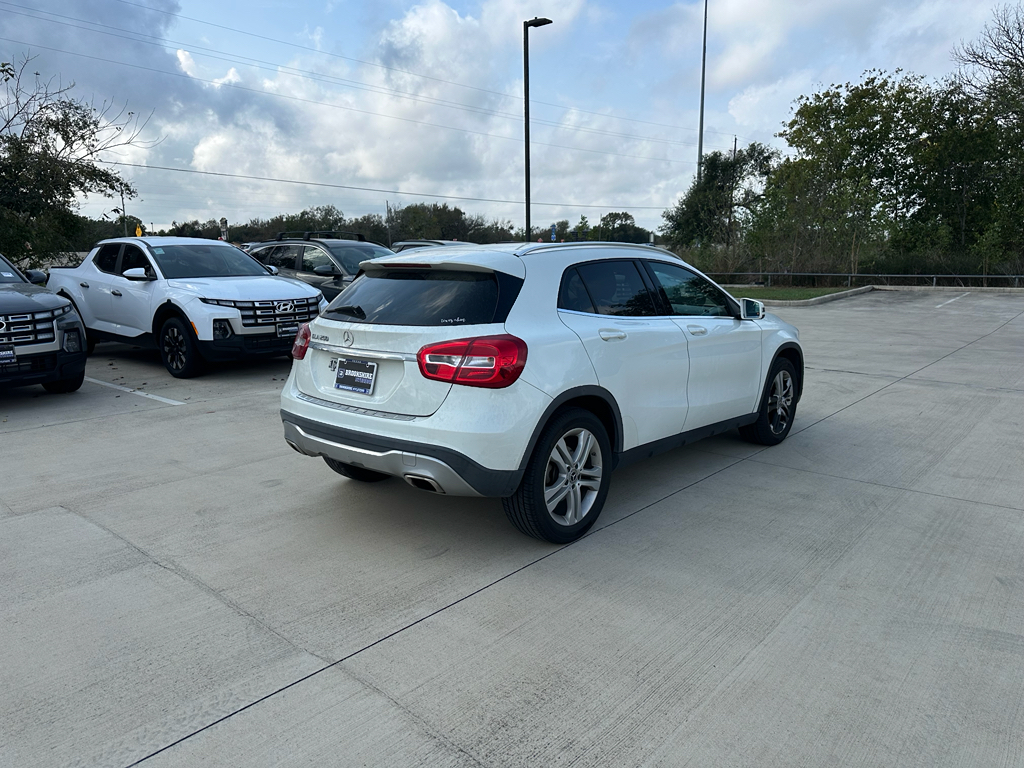 2018 Mercedes Benz GLA 250 photo 4