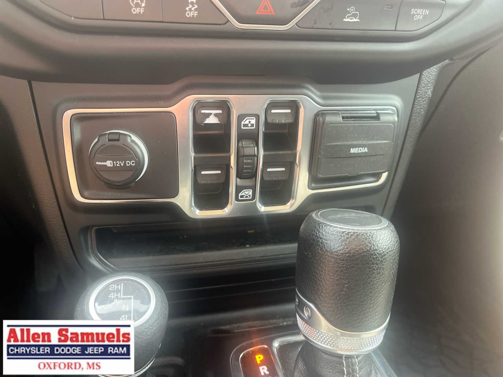 2023 Jeep Gladiator Overland photo 29
