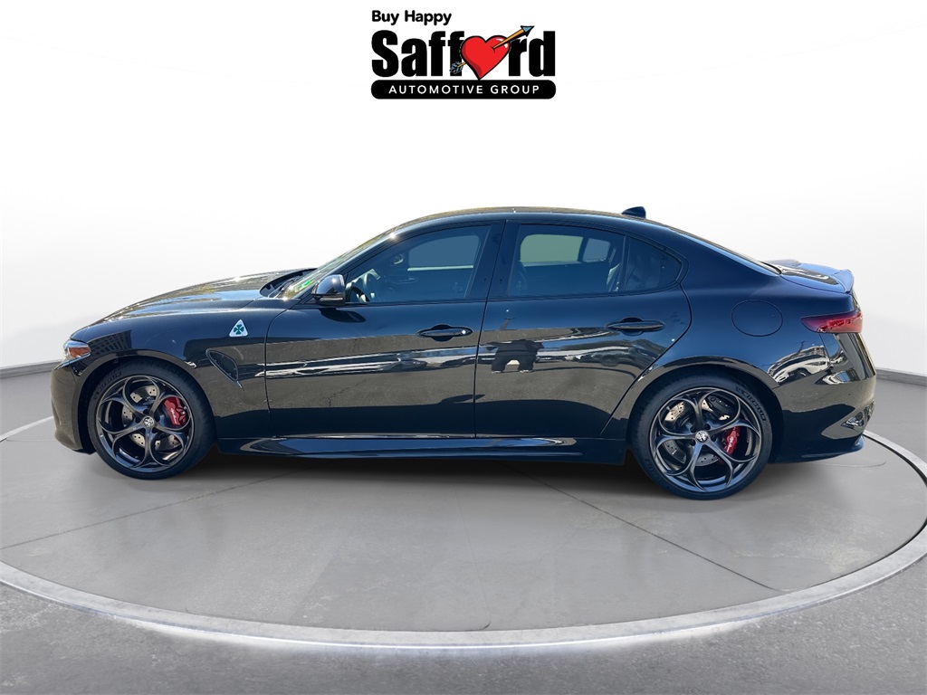 2022 Alfa Romeo Giulia Quadrifoglio