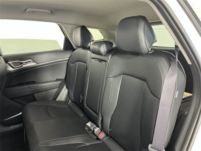 2025 Kia Sportage Hybrid EX photo 13