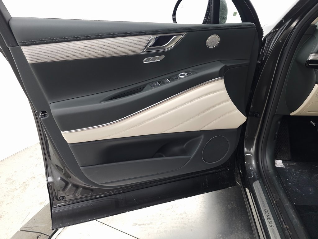 2025 Genesis GV80 2.5T AWD photo 9