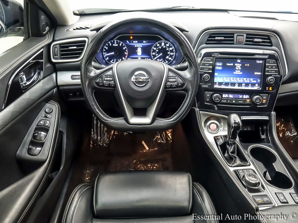 2018 Nissan Maxima SL photo 14