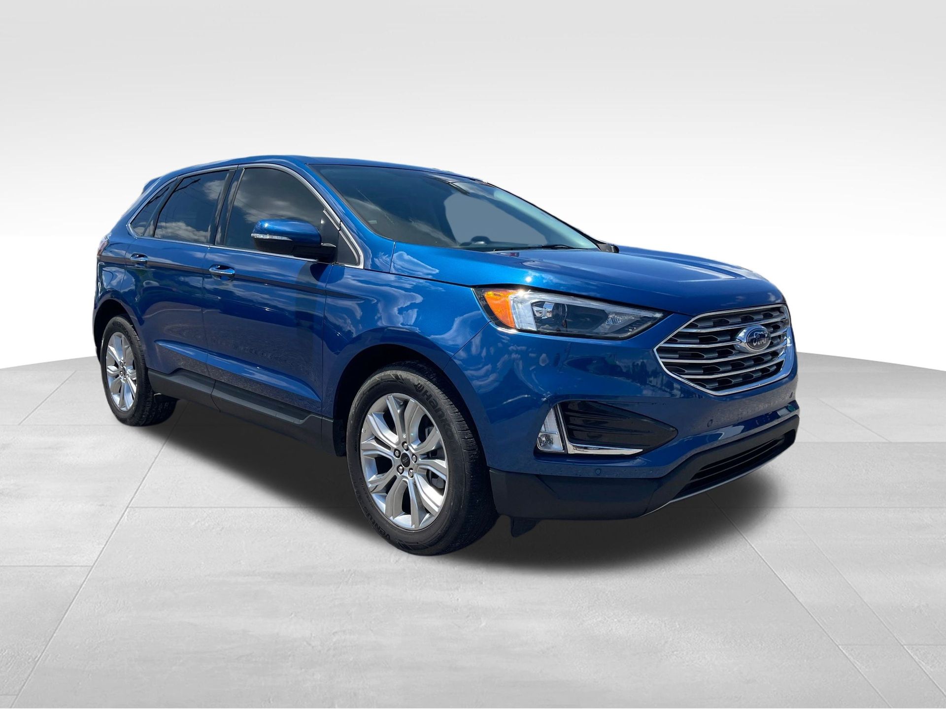 2024 Ford Edge Titanium photo 4