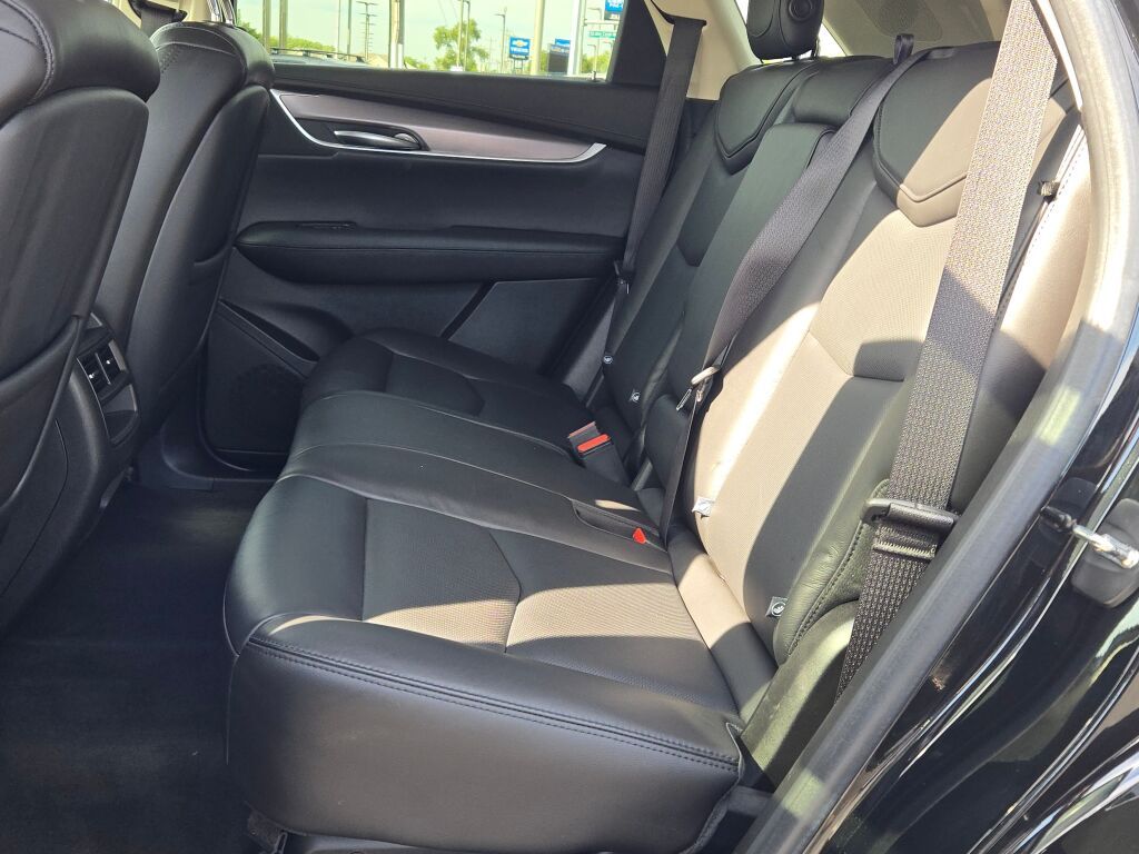2018 Cadillac XT5 Luxury photo 18