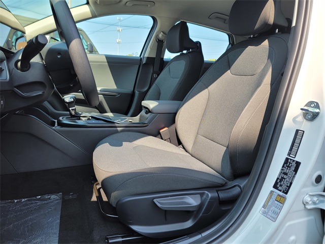 2025 Kia K4 LXS photo 13