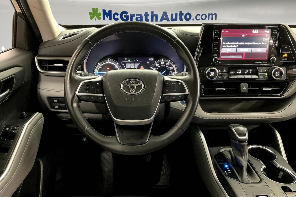 2022 Toyota Highlander Hybrid XLE photo 6