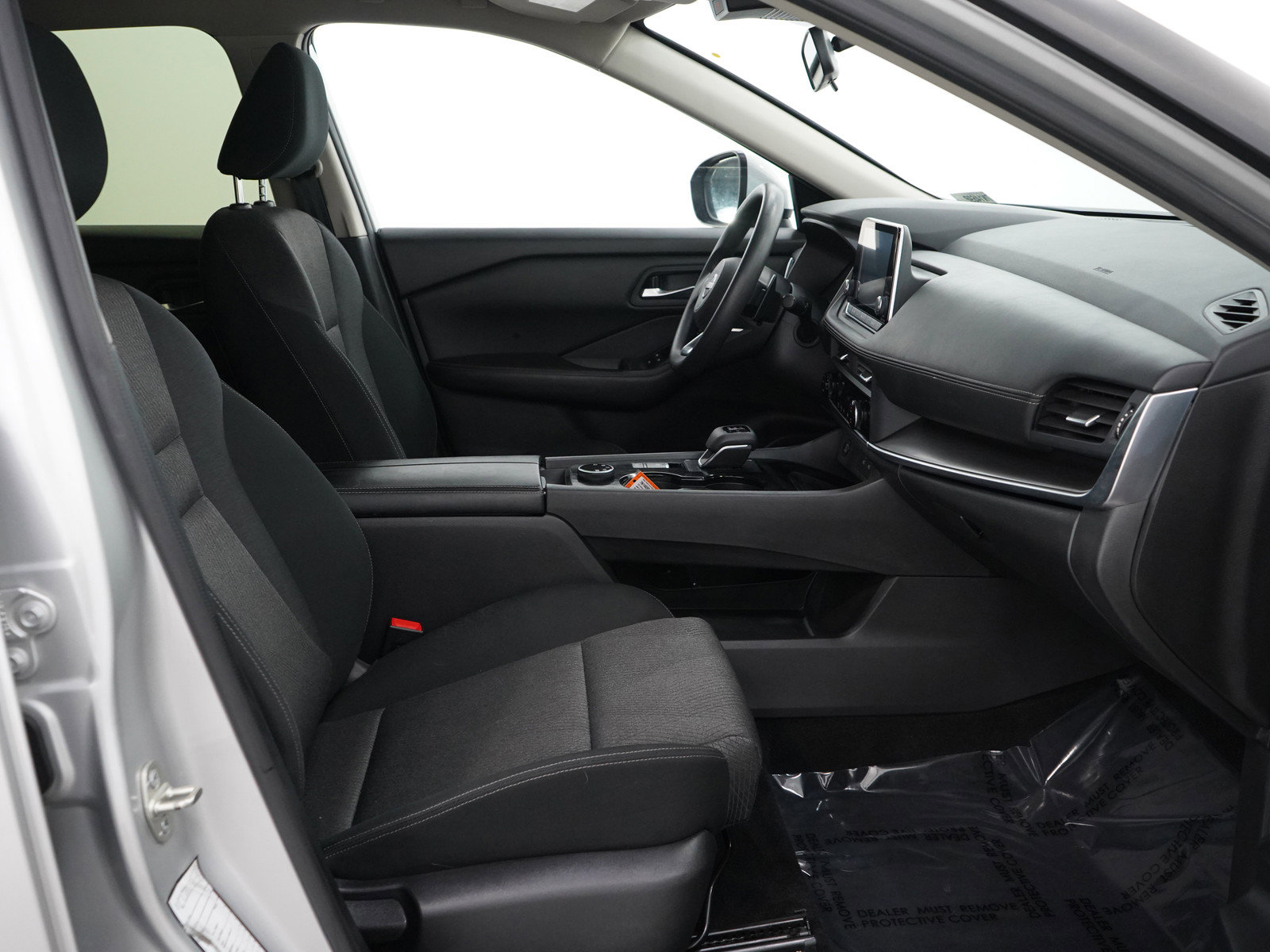 2024 Nissan Rogue SV photo 11
