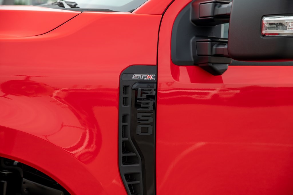 2025 Ford F-350 XL photo 4
