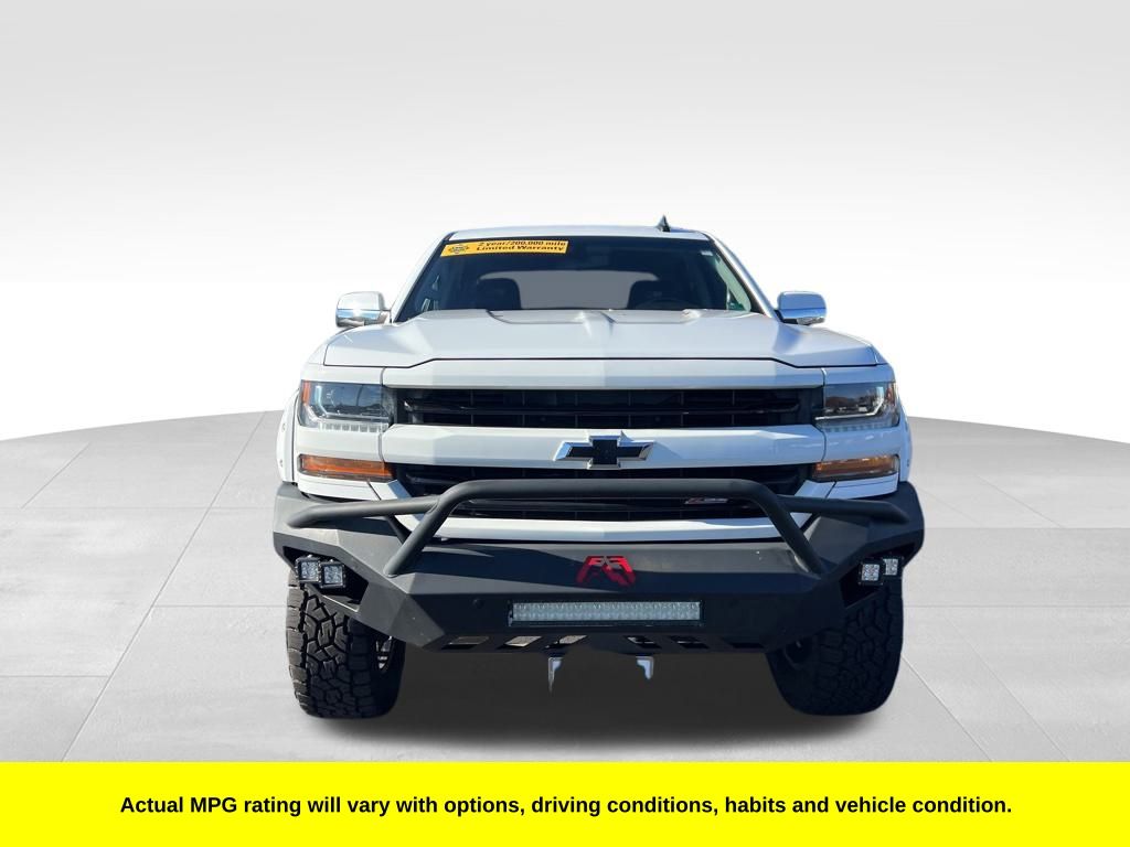 2018 Chevrolet Silverado 1500 LT photo 2