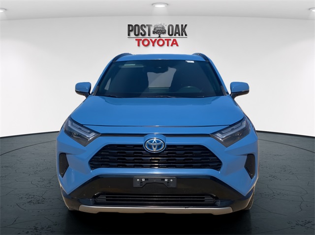 2022 Toyota RAV4 Hybrid SE photo 2