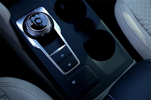 2020 Ford Escape SE Sport Hybrid photo 17