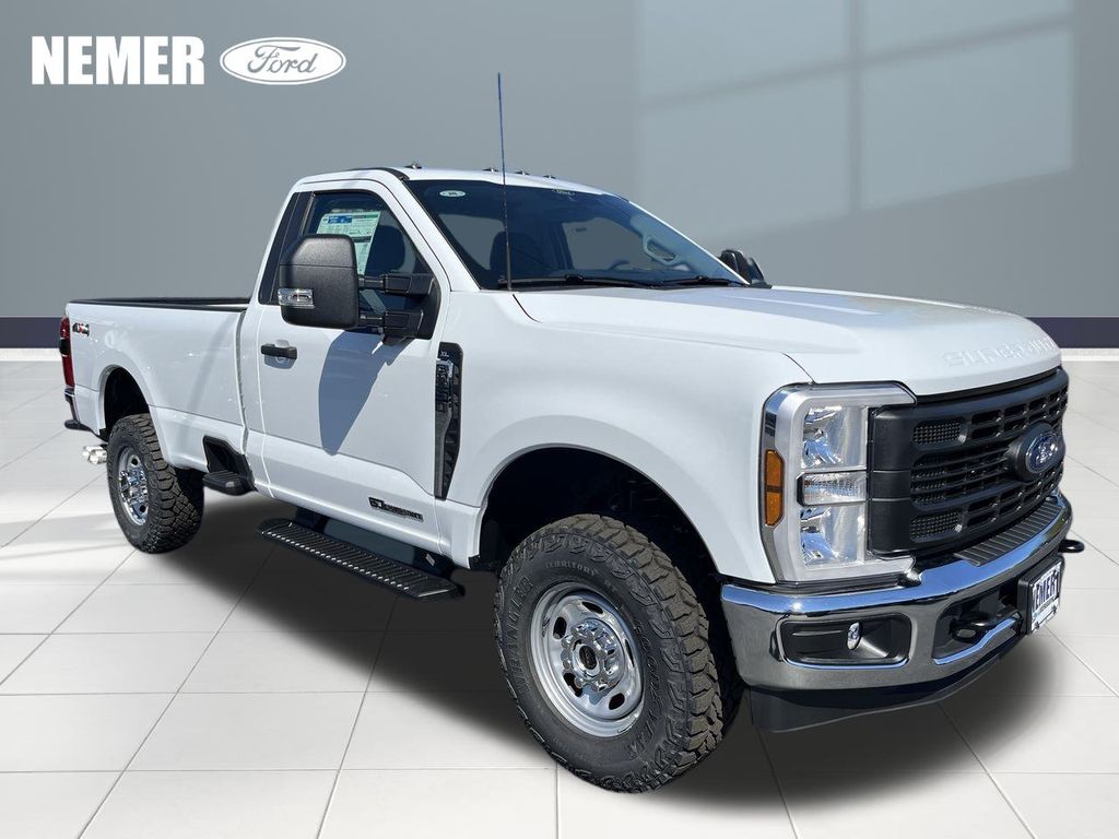 2026 Ford F-350 Super Duty XL's photo