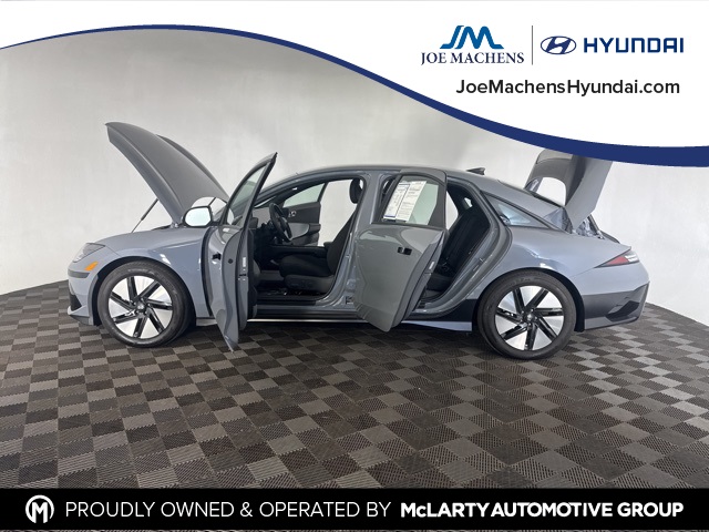 2024 Hyundai Ioniq 6 SE photo 15