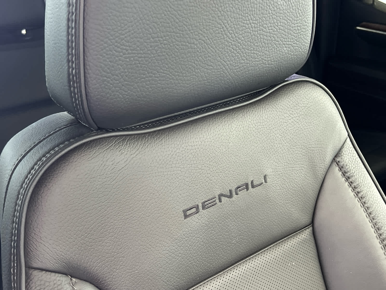 2024 Gmc Sierra 1500 Denali photo 13