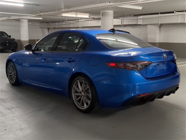 2025 Alfa Romeo Giulia Base photo 5