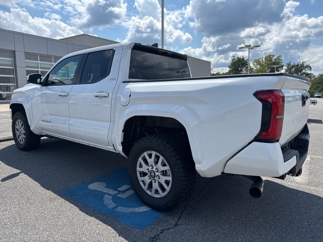 2024 Toyota Tacoma SR5 photo 3