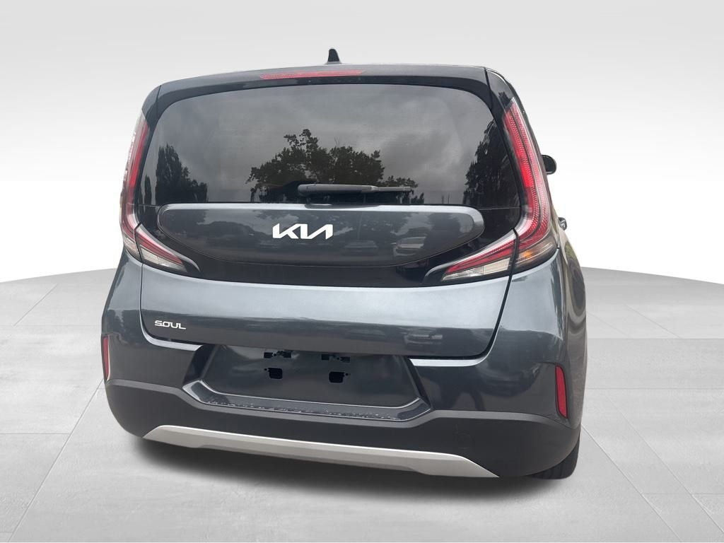2023 Kia Soul LX photo 18