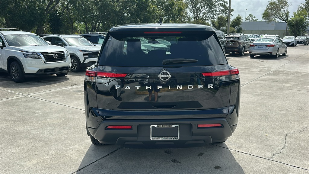 2024 Nissan Pathfinder S photo 3