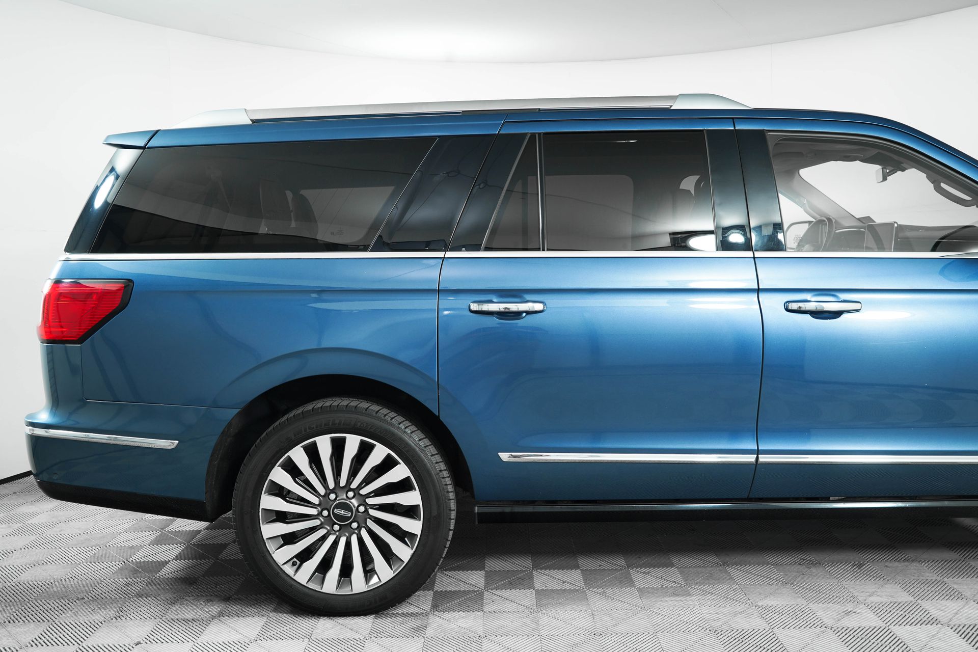 2018 Lincoln Navigator L Reserve photo 9