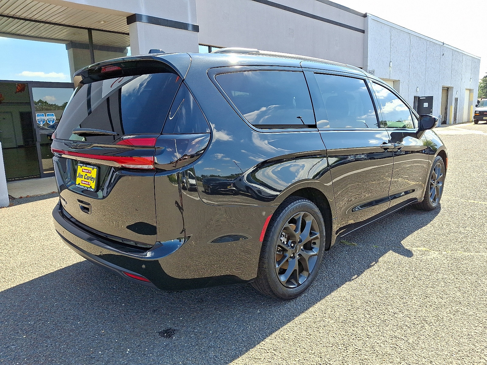 2021 Chrysler Pacifica Touring L photo 6