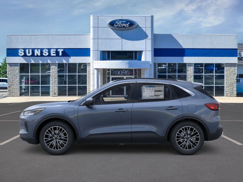 2025 Ford Escape Plug-In Hybrid photo 3